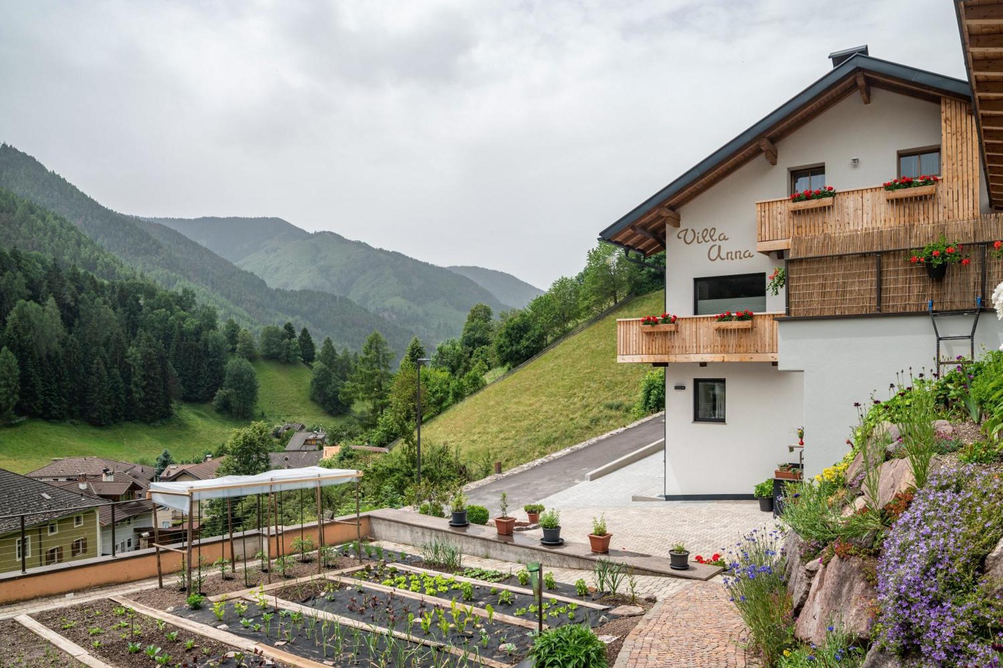 Villa Anna Villnoess San Pietro  ภายนอก รูปภาพ
